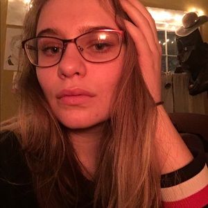 Meet your Posher, Faith